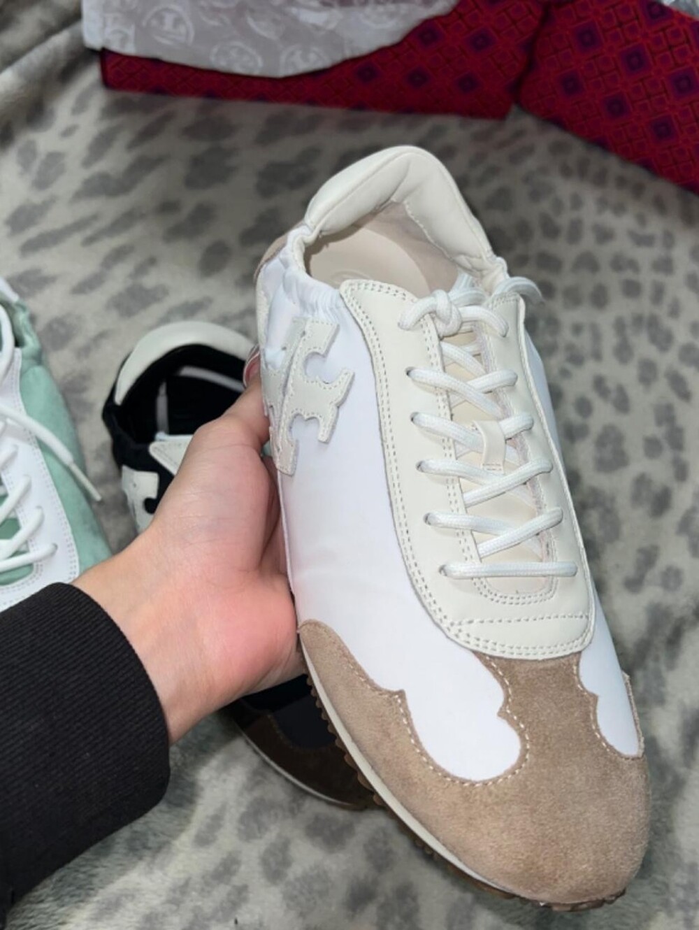 BURCH TORY SNEAKER NYLON/LEATHER/SUEDE T LOGO IVORY/TAN/SZ US 8.5 - Picture 3 of 13